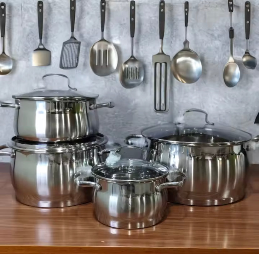 Bateria de cocina de 4 piezas en acero inoxidable con sus tapaderas de cristal apta para todo tipo de cocina